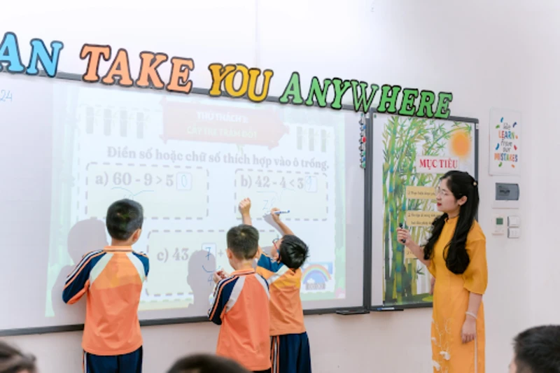 Mỗi ý kiến đều được ghi nhận trên bảng tạo cơ hội cho học sinh thể hiện quan điểm và tư duy độc lập