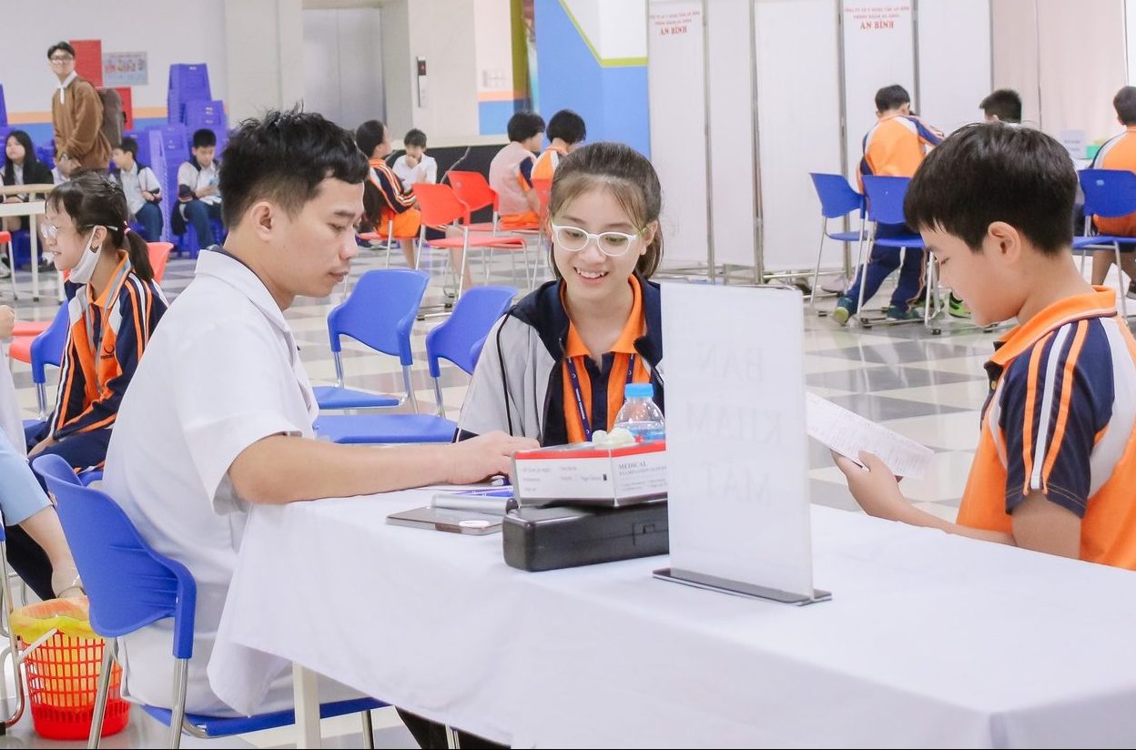 Chăm sóc sức khỏe cho học sinh là yếu tố hàng đầu mà Phenikaa School luôn coi trọng và thực hiện.
