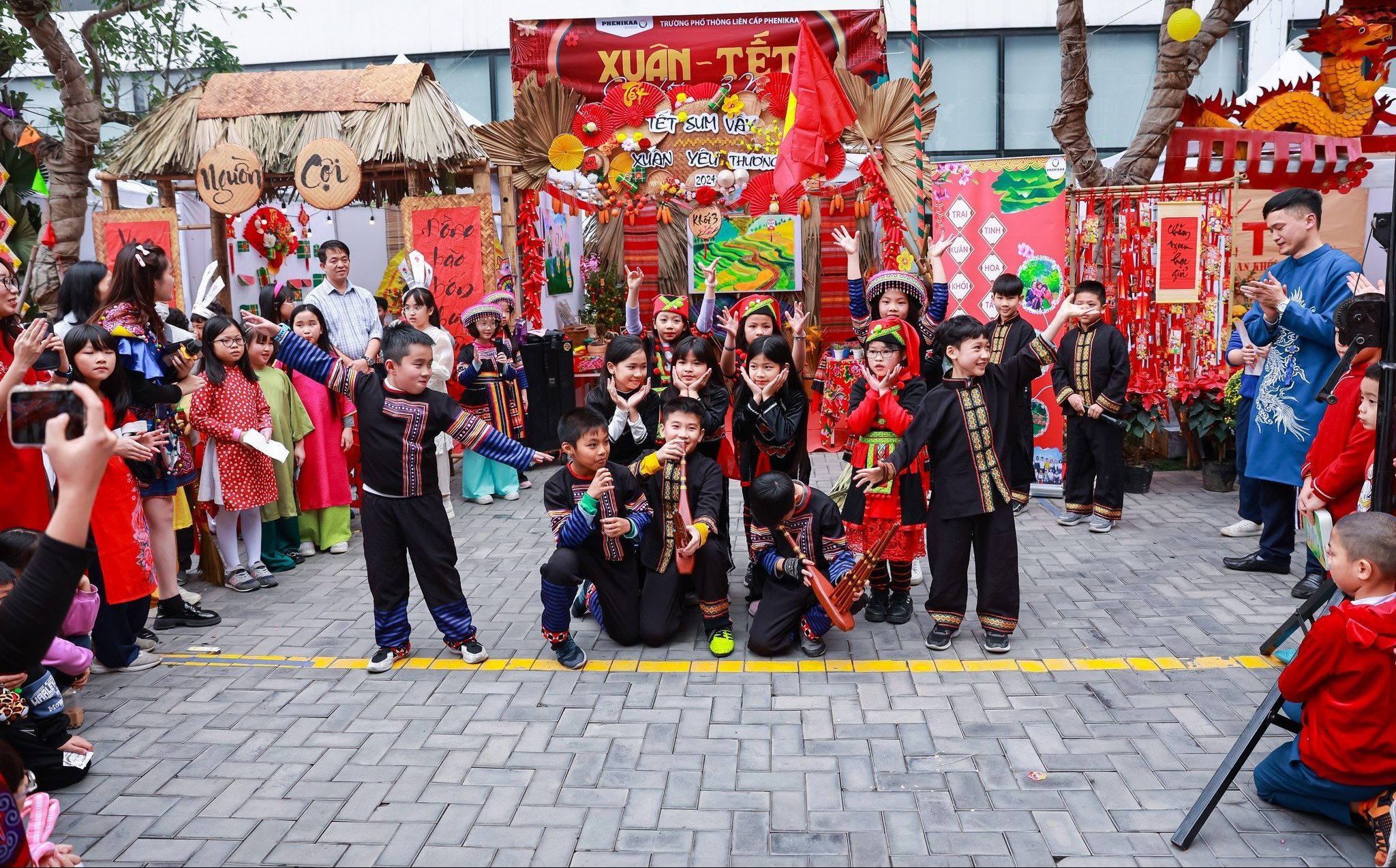 Ảnh Tết 2024: Khám Phá Những Hình Ảnh Đẹp Mang Đậm Không Khí Ngày Xuân - 38
