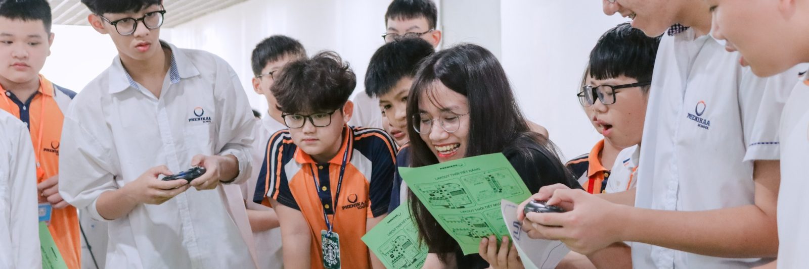 Tại Phenikaa School, học sinh được tiếp cận giáo dục STEM từ sớm và trải nghiệm giáo dục STEM gắn với thực tế cuộc sống.