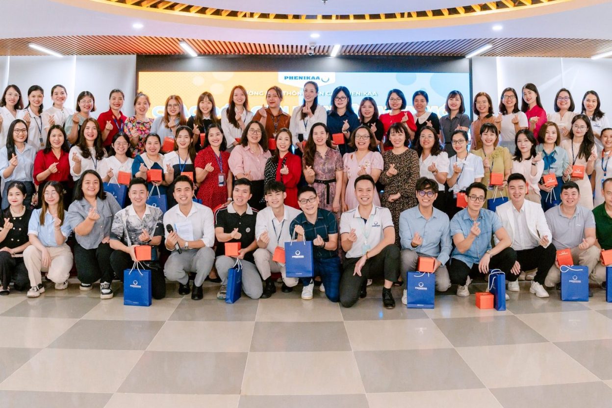 Sáng ngày 11/7, trường Phổ thông Liên cấp Phenikaa vui mừng chào đón các thầy cô giáo, CBNV mới tham gia công tác, giảng dạy tại Nhà trường