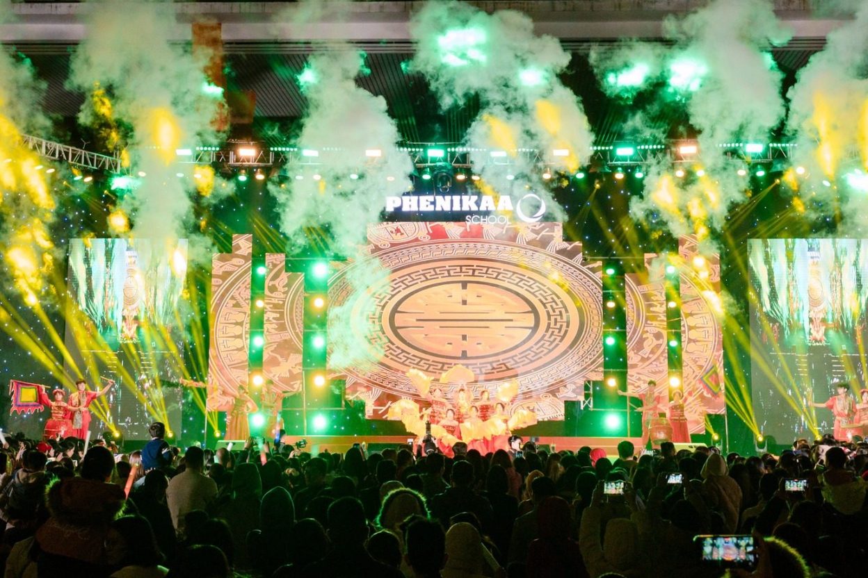 Đêm nhạc hội "Phenikaa Concert 2024 - Beyond the Boundaries" thu hút sự quan tâm của đông đảo người tham dự.
