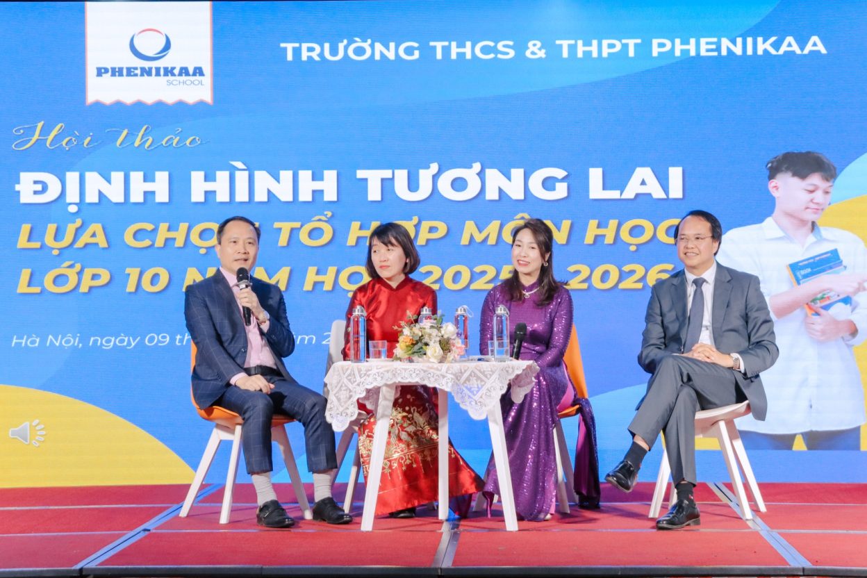 Hội thảo “Định hình tương lai, lựa chọn tổ hợp môn học lớp 10 năm học 2025 - 2026”