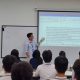 Phenikaa và học sinh trong giờ Hóa học.