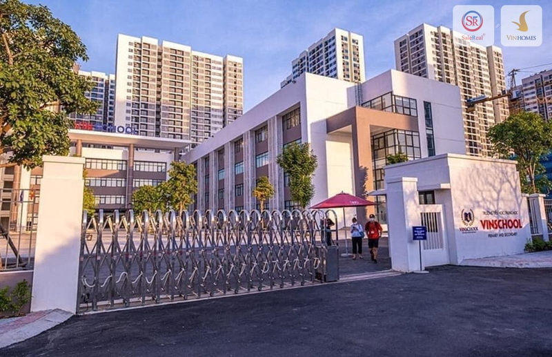 Cổng trường Vinschool Smart City