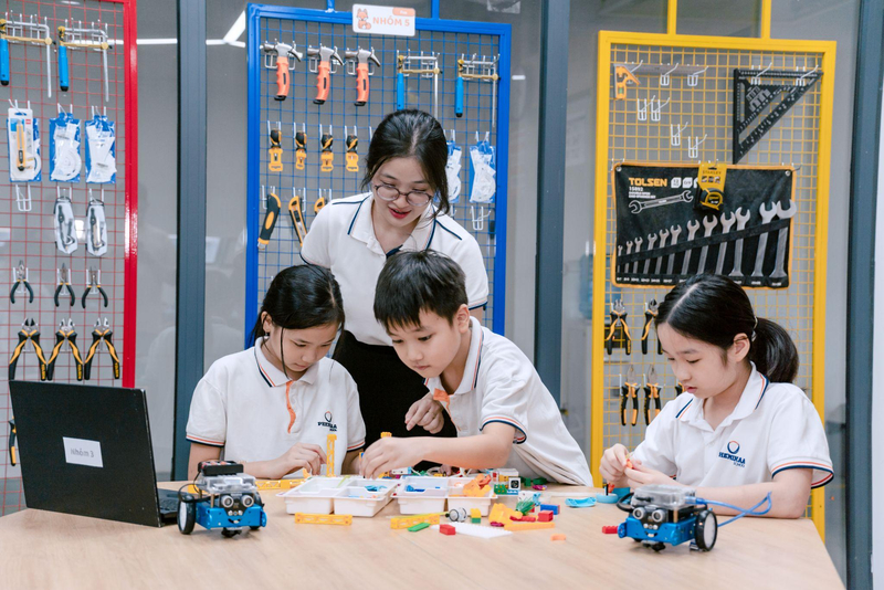 Học qua dự án