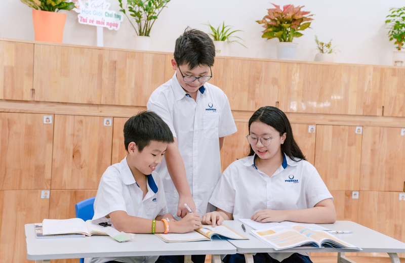 Khoa học Tự nhiên là môn học tích hợp giữa Vật lí, Hóa học và Sinh học
