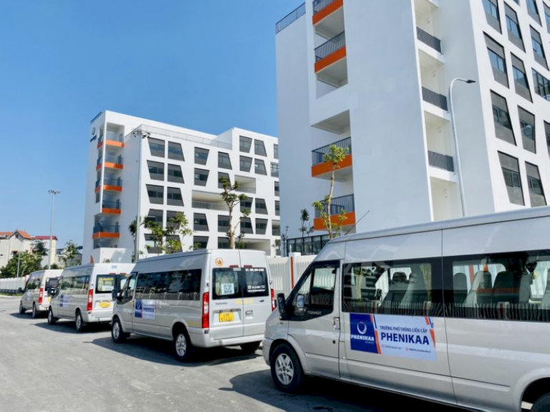 Phenikaa School cung cấp dịch vụ xe đưa đón học sinh chuyên nghiệp - ba mẹ thảnh thơi, bé thuận lợi đến trường
