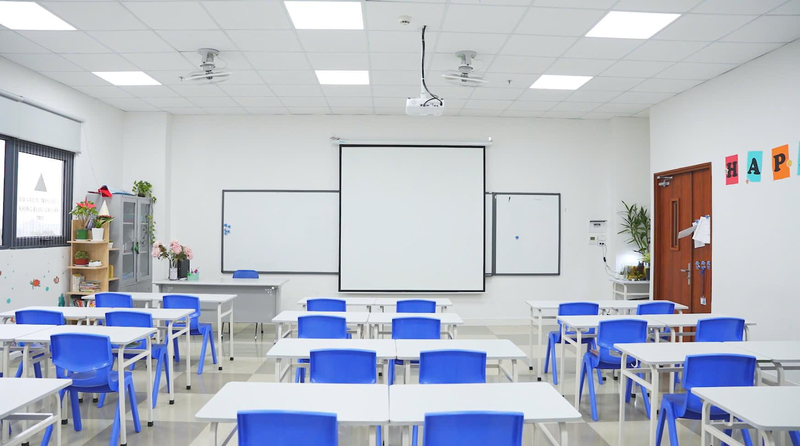 Phòng học hiện đại tại Phenikaa School