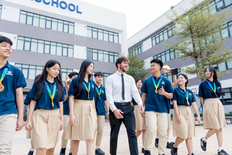 Thầy trò trường THPT Vinschool