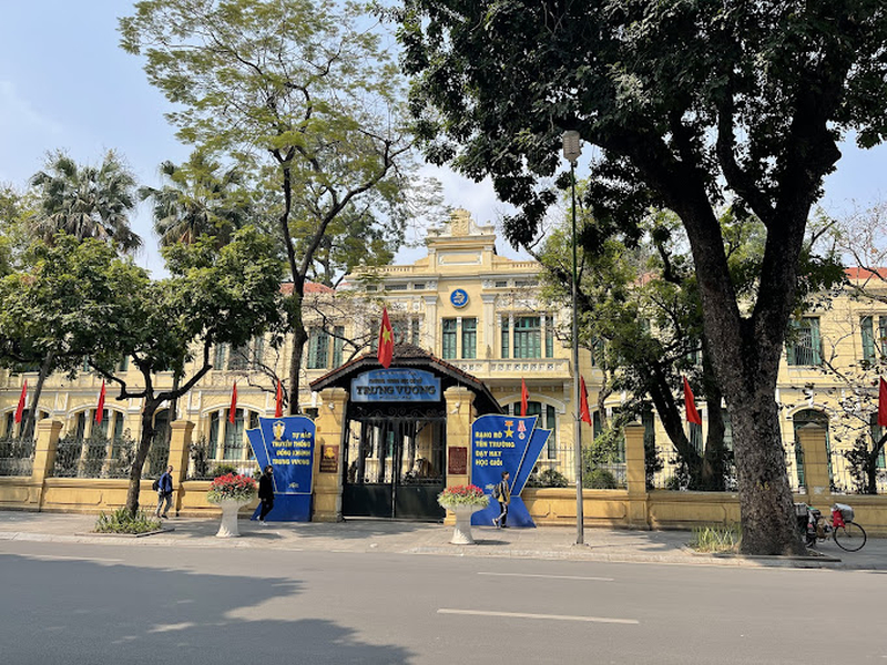 Trường THCS Trưng Vương