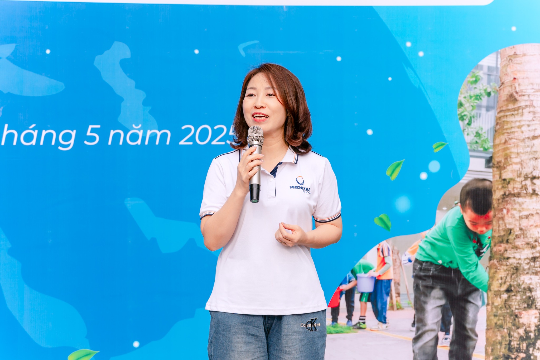 Bà Nguyễn Thị Hương – Tổng Giám đốc Phenikaa School phát biểu tại buổi lễ