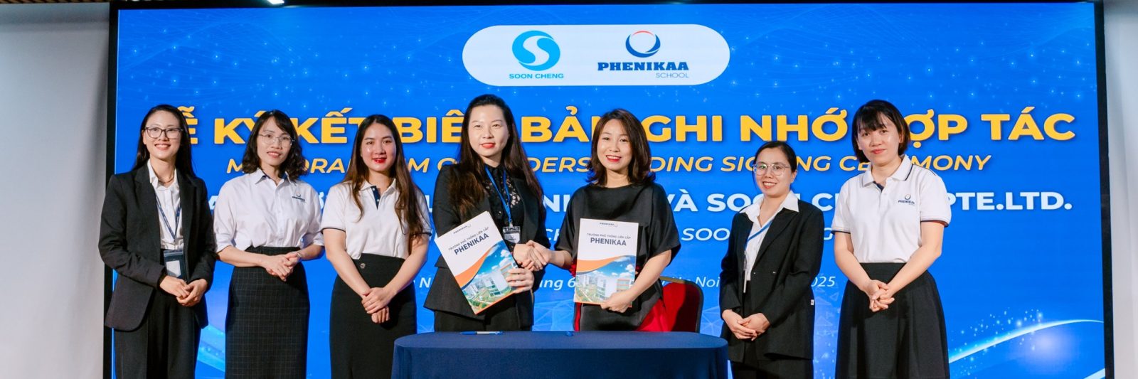 Lễ ký kết Biên bản ghi nhớ Hợp tác (MOU) giữa Phenikaa School và Soon Cheng PTE. LTD