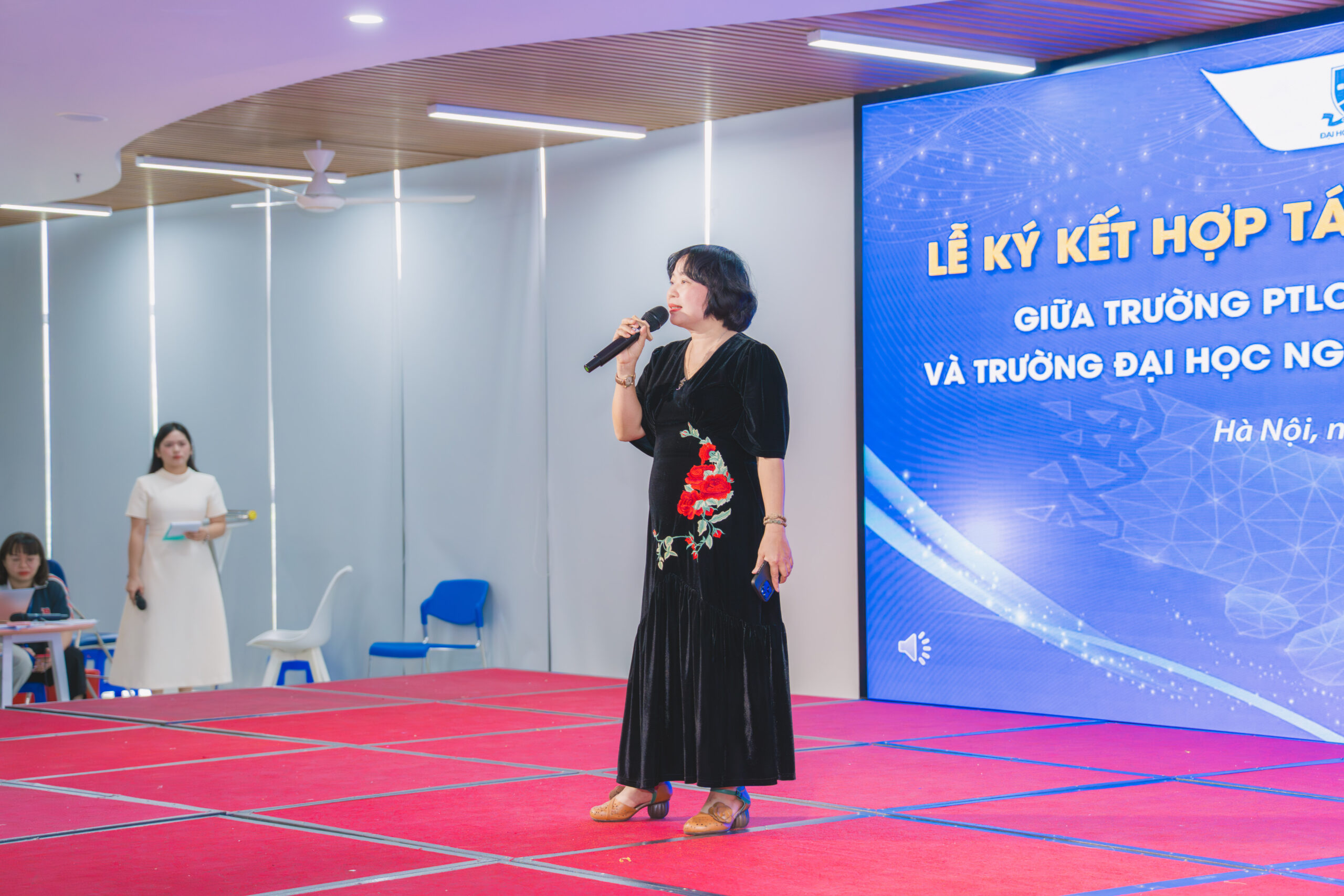 Bà Lê Thị Minh Thảo - Tổng Giám đốc Tập đoàn Phenikaa nhấn mạnh tầm nhìn chiến lược của Tập đoàn trong việc xây dựng Hệ sinh thái giáo dục liên thông