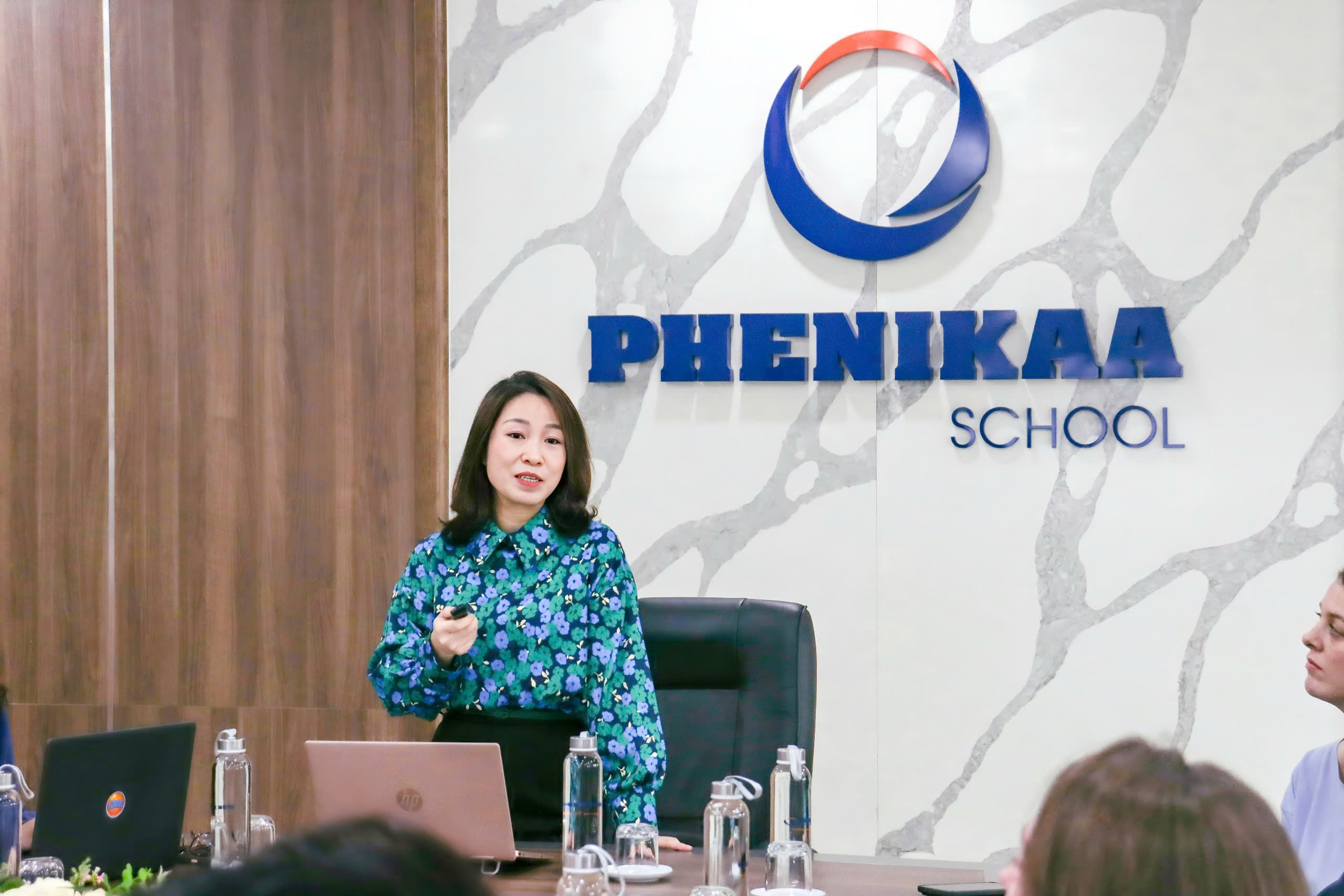 Bà Nguyễn Thị Hương – Tổng Giám đốc Phenikaa School chia sẻ về những giá trị cốt lõi của Nhà trường
