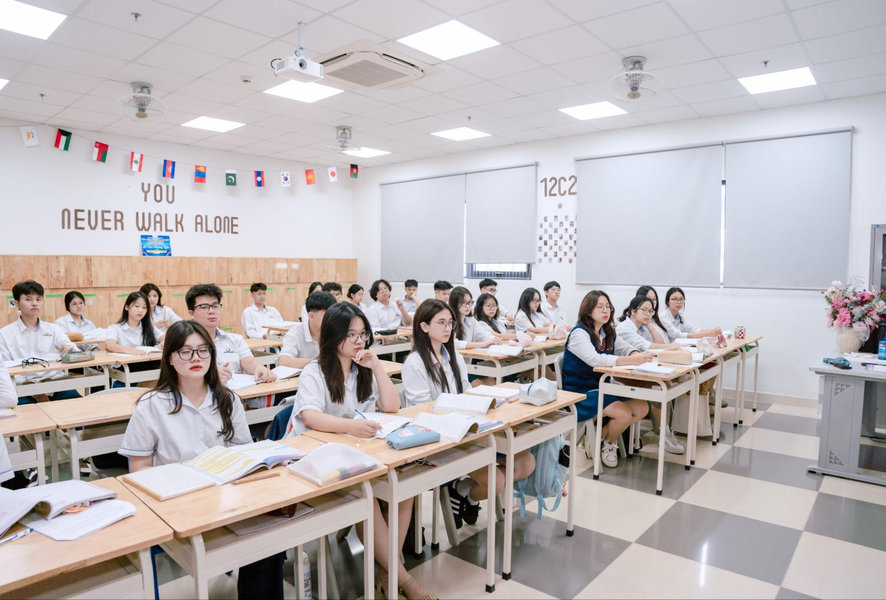 Học sinh lớp 10 hoàn toàn có thể chuyển trường