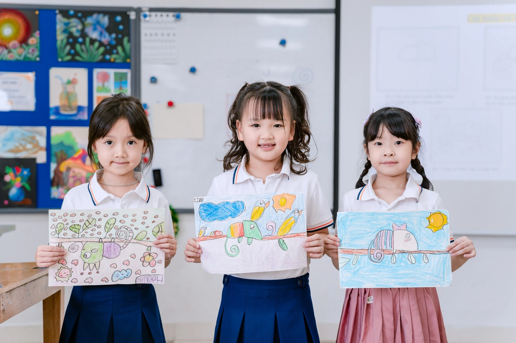 Mỹ thuật luôn là môn học yêu thích của đa số các bạn nhỏ.