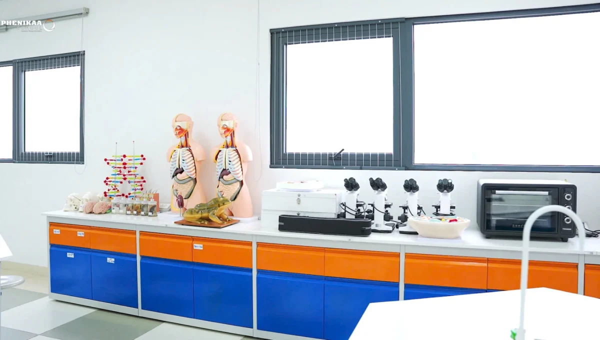 phong-lab-phenikaa-school