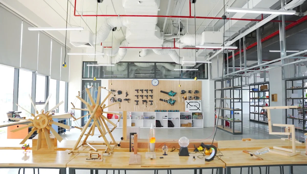 makerspace-phenikaa-school