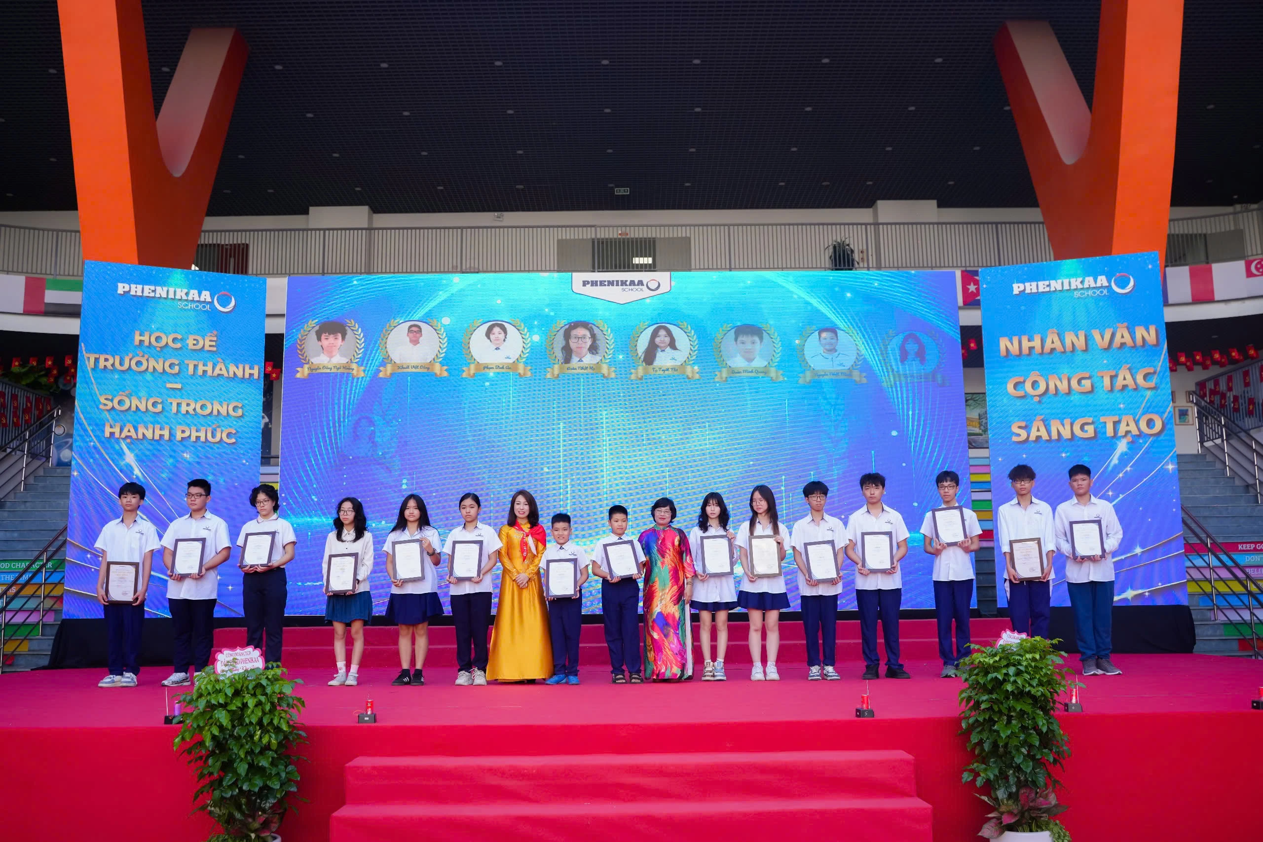 Phenikaa School trao học bổng năm học 2025 - 2026 dành cho học sinh xuất sắc
