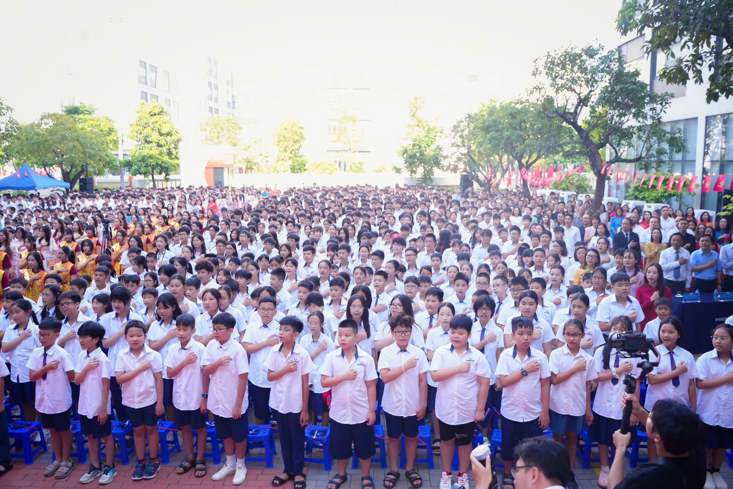 Nghi lễ chào cờ và hát Quốc ca tại Lễ Khai giảng năm học 2025 - 2026