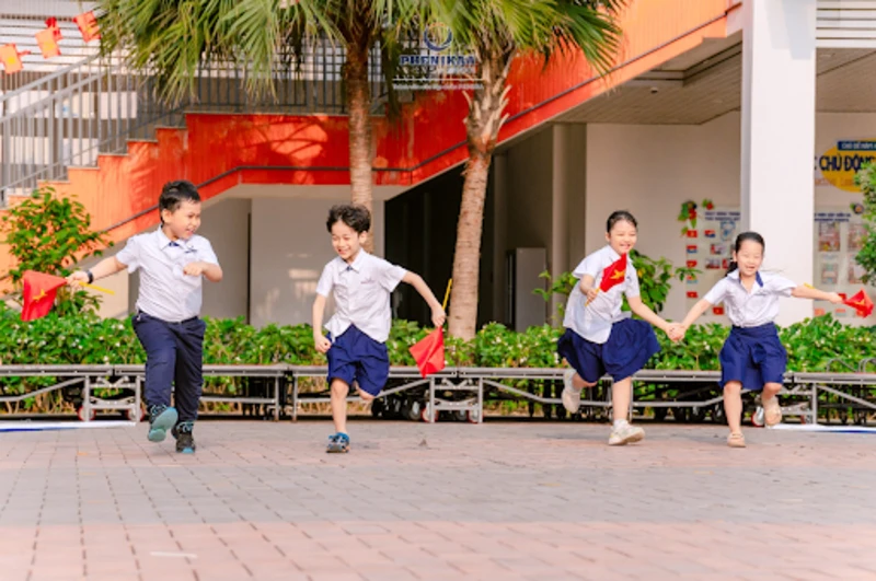 Học sinh phát triển kỹ năng tự nhận thức khi hiểu rõ cảm xúc, suy nghĩ và điểm mạnh, điểm yếu của bản thân