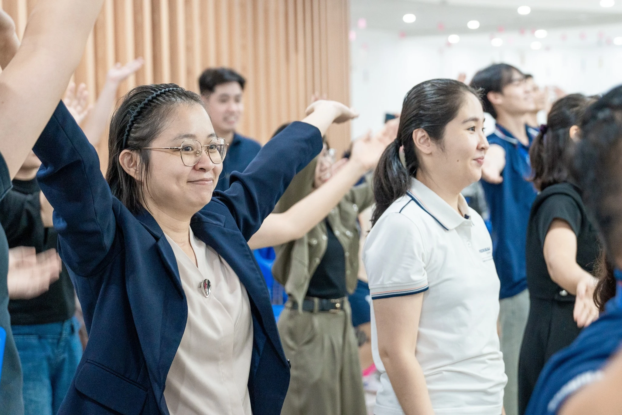 Giáo viên, CBNV Phenikaa School đã cùng hòa chung không khí sôi động trong lễ Kick-off chuỗi hoạt động chào mừng 15 năm thành lập Tập đoàn Phenikaa