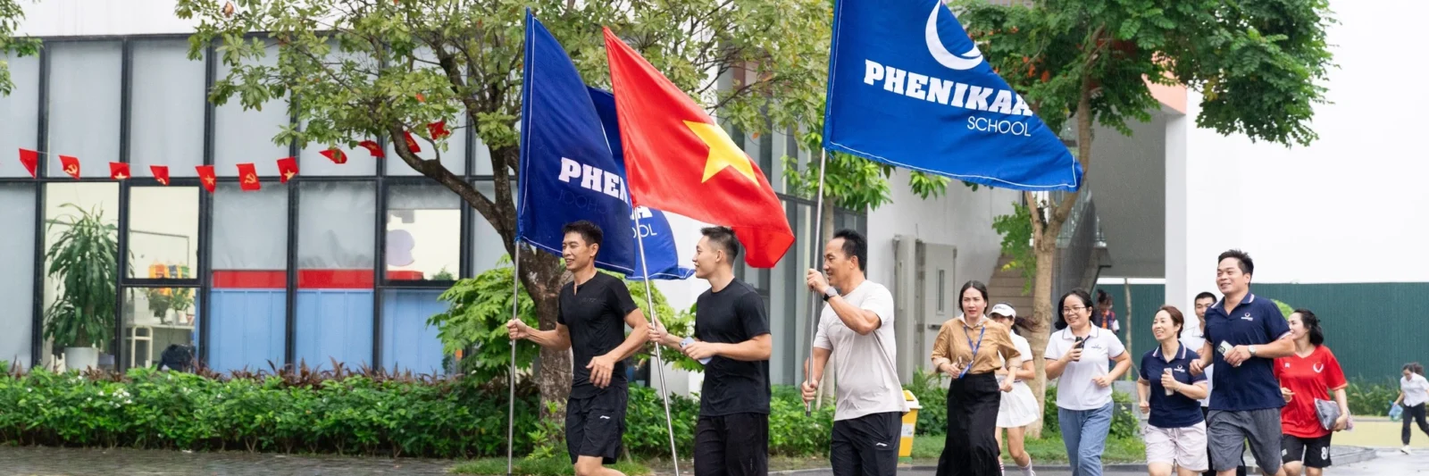 CBNV Nhà trường tham gia Giải chạy “Bước chạy Xanh – Gieo Hạnh phúc” tại khuôn viên Phenikaa School
