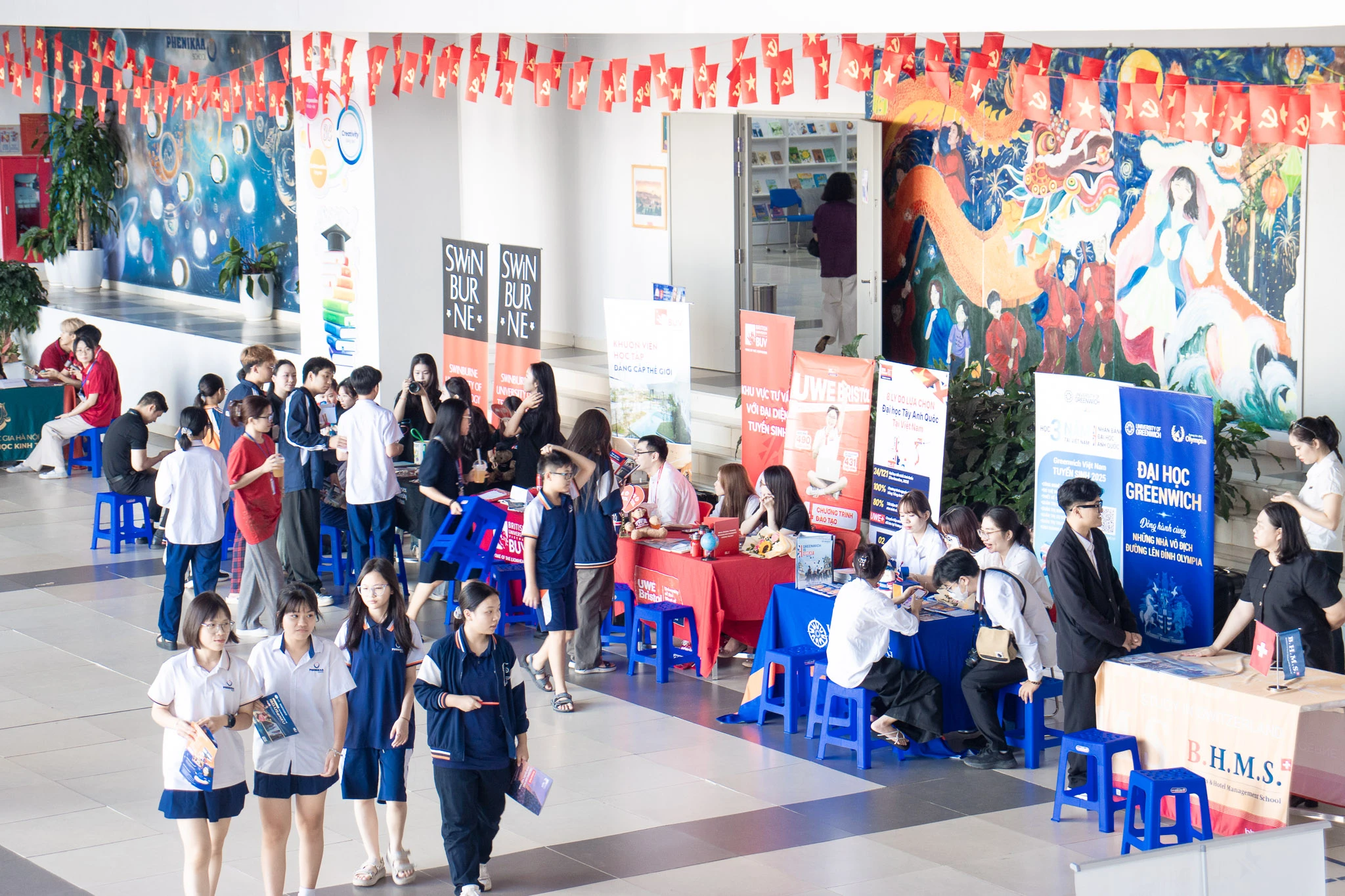 Career Day 2025: Hành trình “chạm” tương lai cùng Phenikers