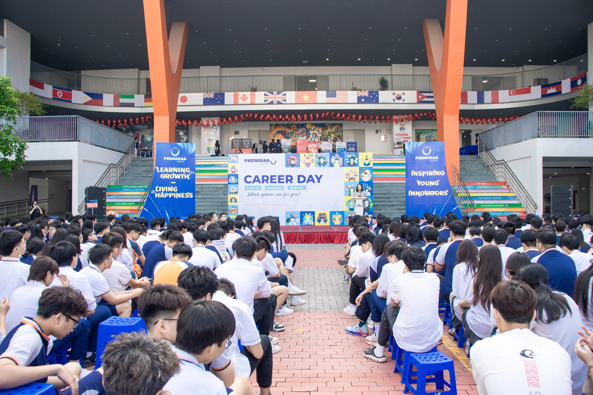 Career Day 2025: Hành trình “chạm” tương lai cùng Phenikers