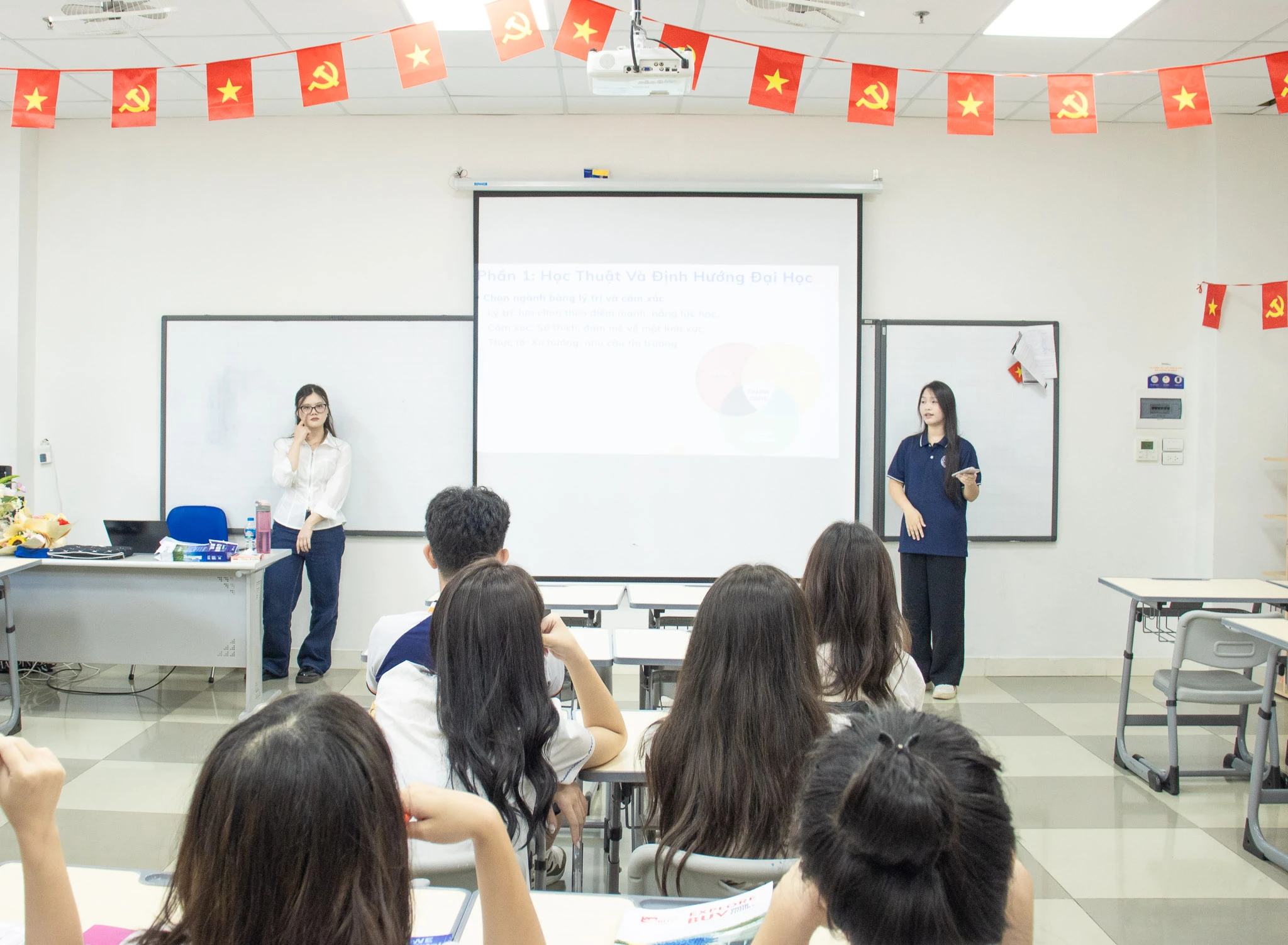 Kết nối cùng cựu học sinh Phenikaa