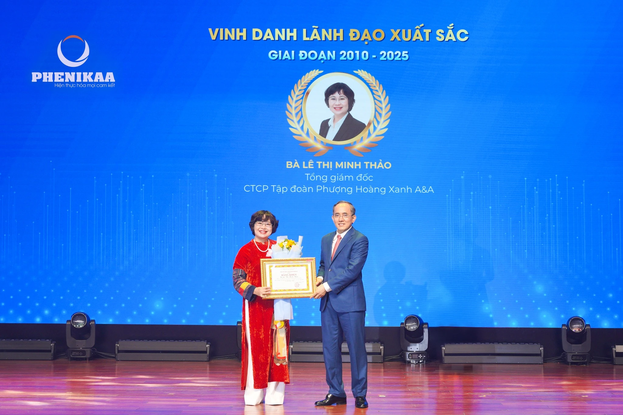 Bà Lê Thị Minh Thảo - TGĐ Tập đoàn Phenikaa, Chủ tịch HĐT được vinh danh Lãnh đạo xuất sắc giai doạn 2010 - 2025