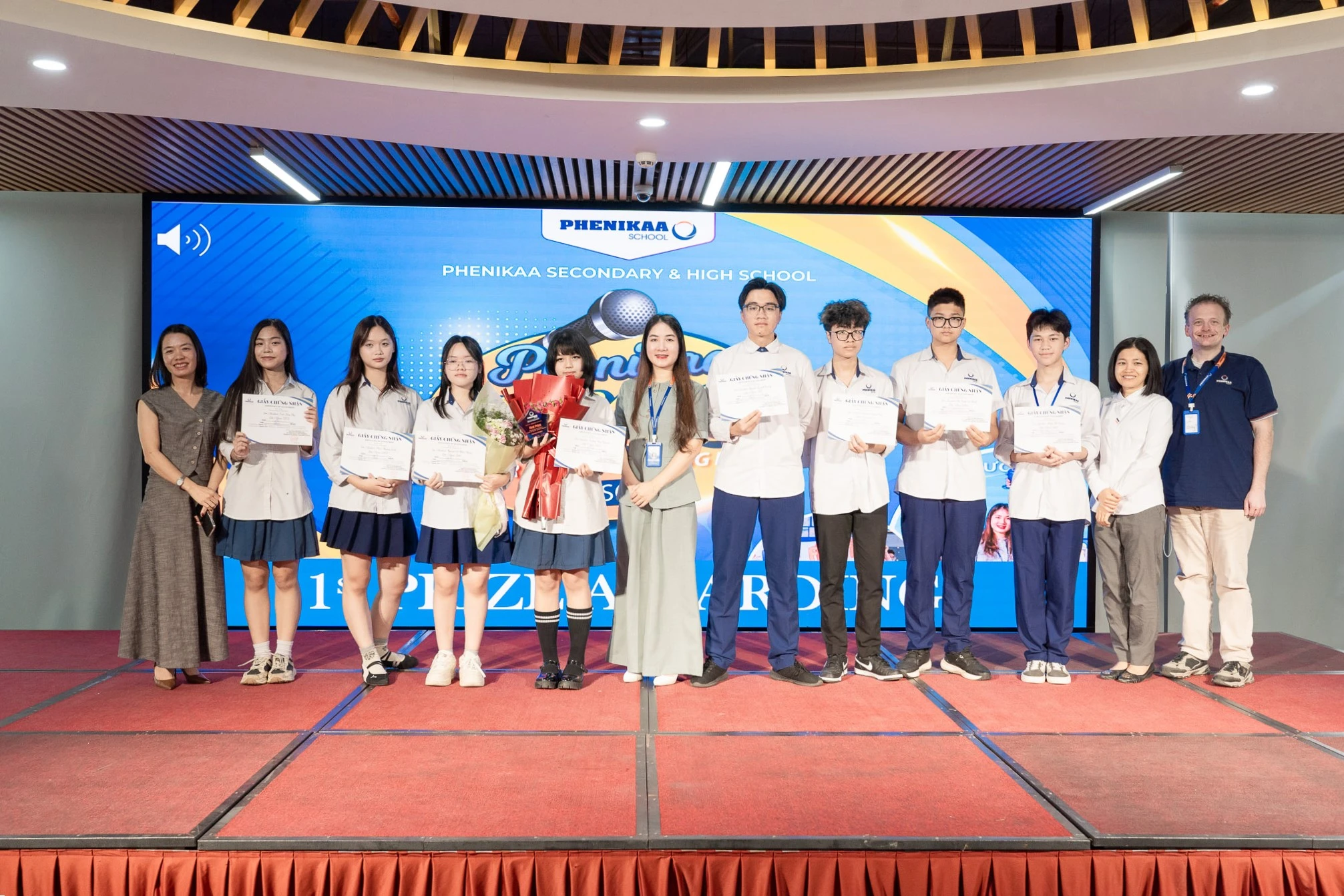 Trao giải Vòng Chung kết Phenikaa Speak-out Contest 2025 - Bảng THPT