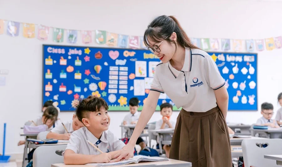 Dạy học tiếng Anh bắt buộc từ lớp 1 là cần thiết.