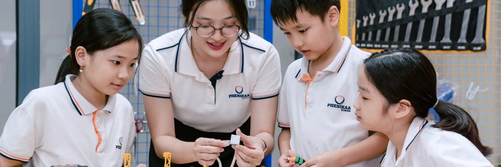 Giáo viên giữ vai trò then chốt trong việc duy trì, lan tỏa và kiến tạo trường học hạnh phúc