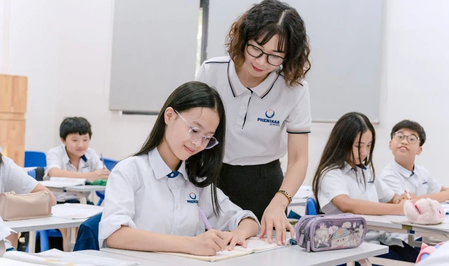 Hỗ trợ chuyên môn giúp giáo viên triển khai hiệu quả bộ SGK thống nhất