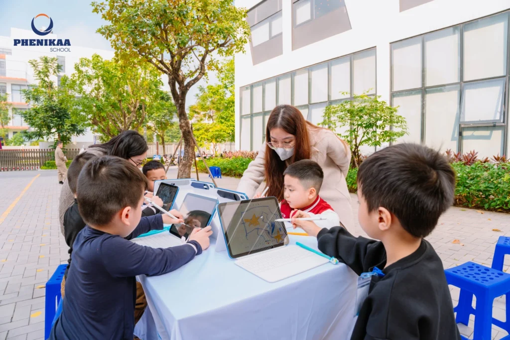 Trạm ipad tại Open Day Phenikaa 