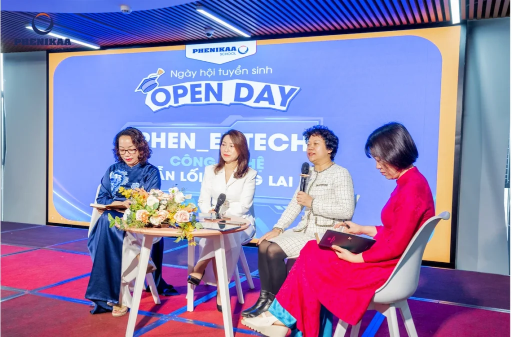 PGS.TS Chu Cẩm Thơ chia sẻ tại hội thảo Phen_edtech - C&ocirc;ng nghệ dẫn lối tương lai