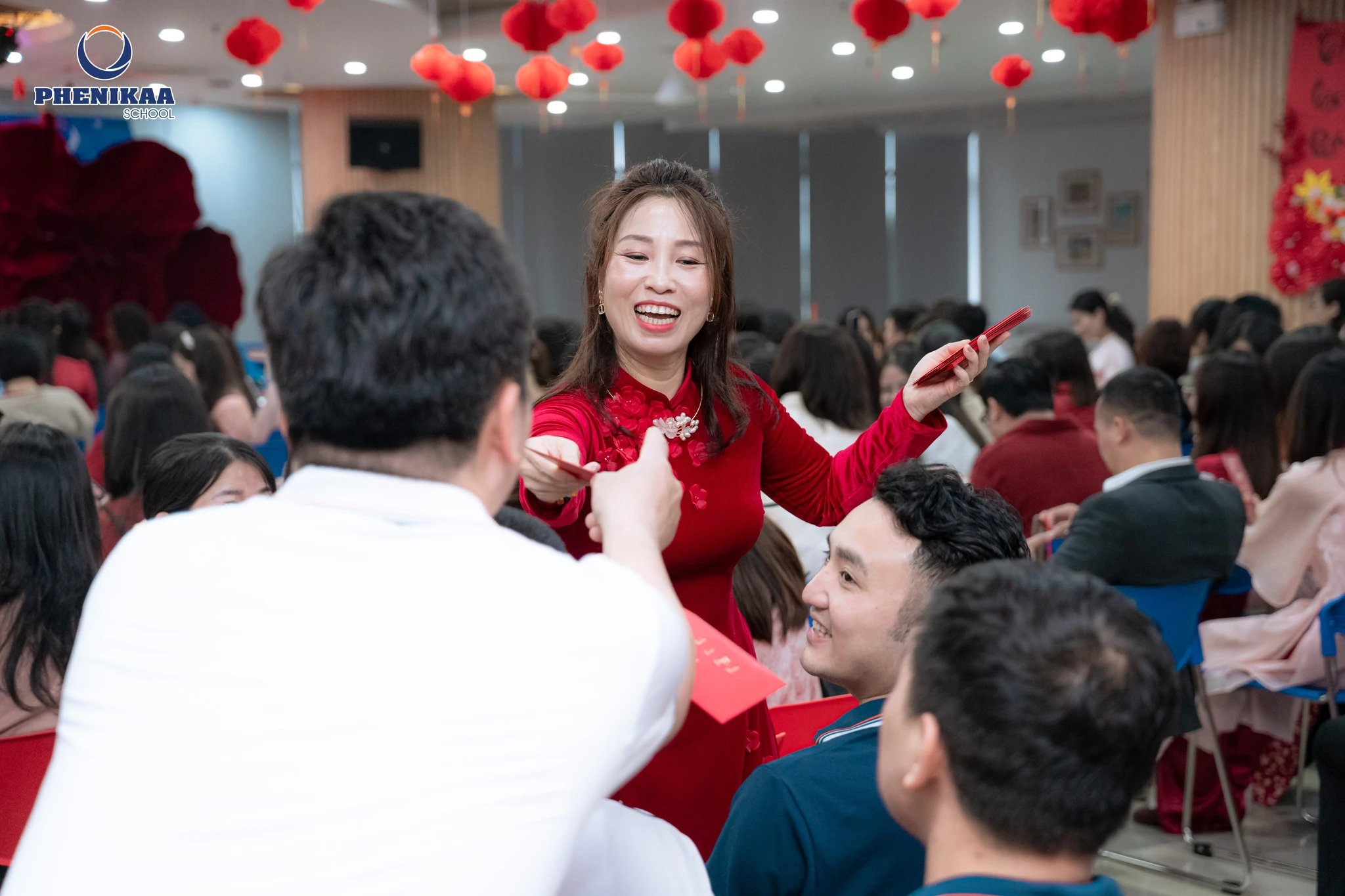 Những phong bao lì xì may mắn đầu năm mở ra một hành trình mới - hành trình của khát vọng, đổi mới và bứt phá