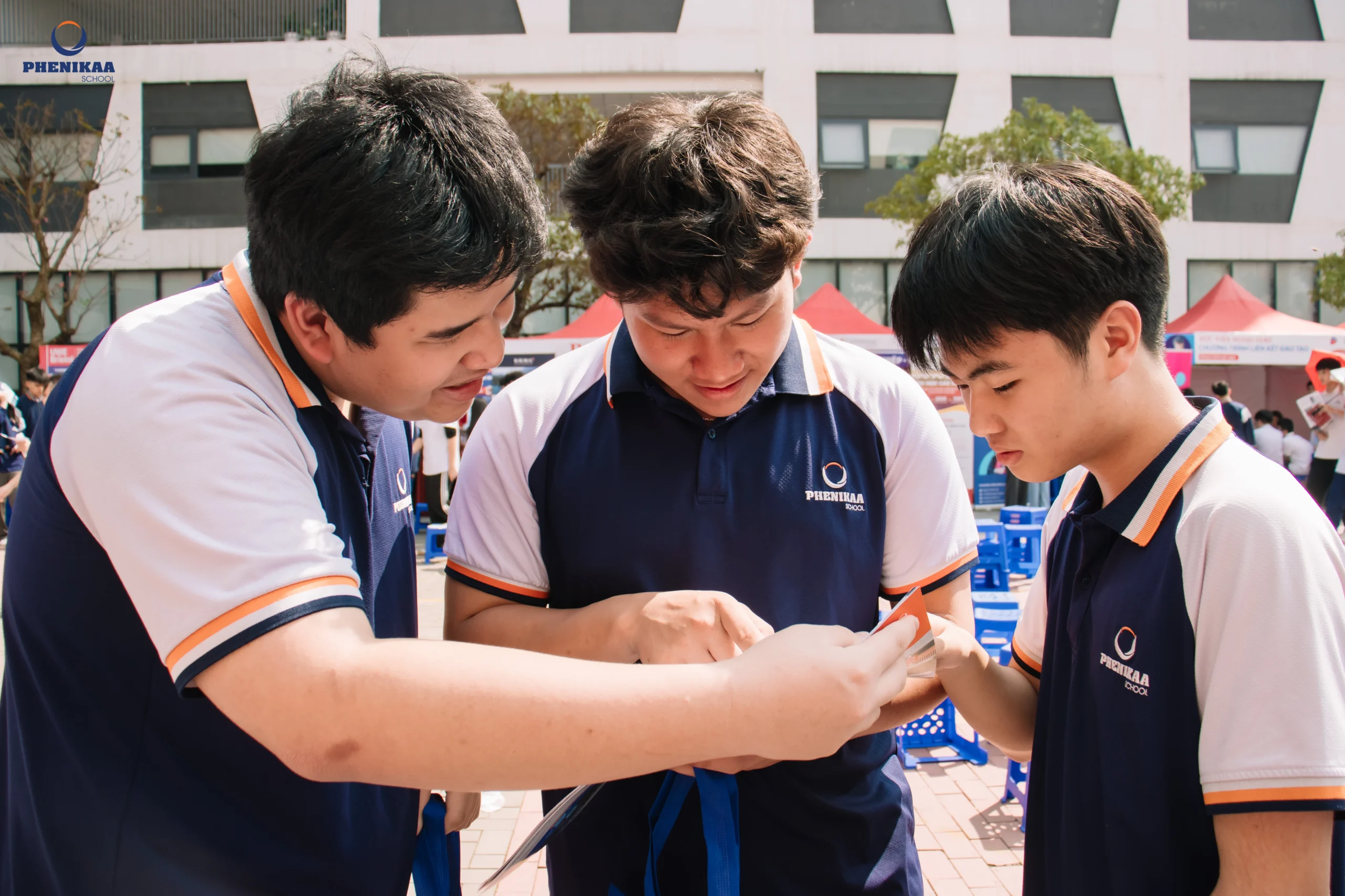 Ng&agrave;y hội mang đến cho Phenikers cơ hội tiếp cận nguồn th&ocirc;ng tin đa chiều về ng&agrave;nh học, phương thức tuyển sinh v&agrave; xu hướng nghề nghiệp