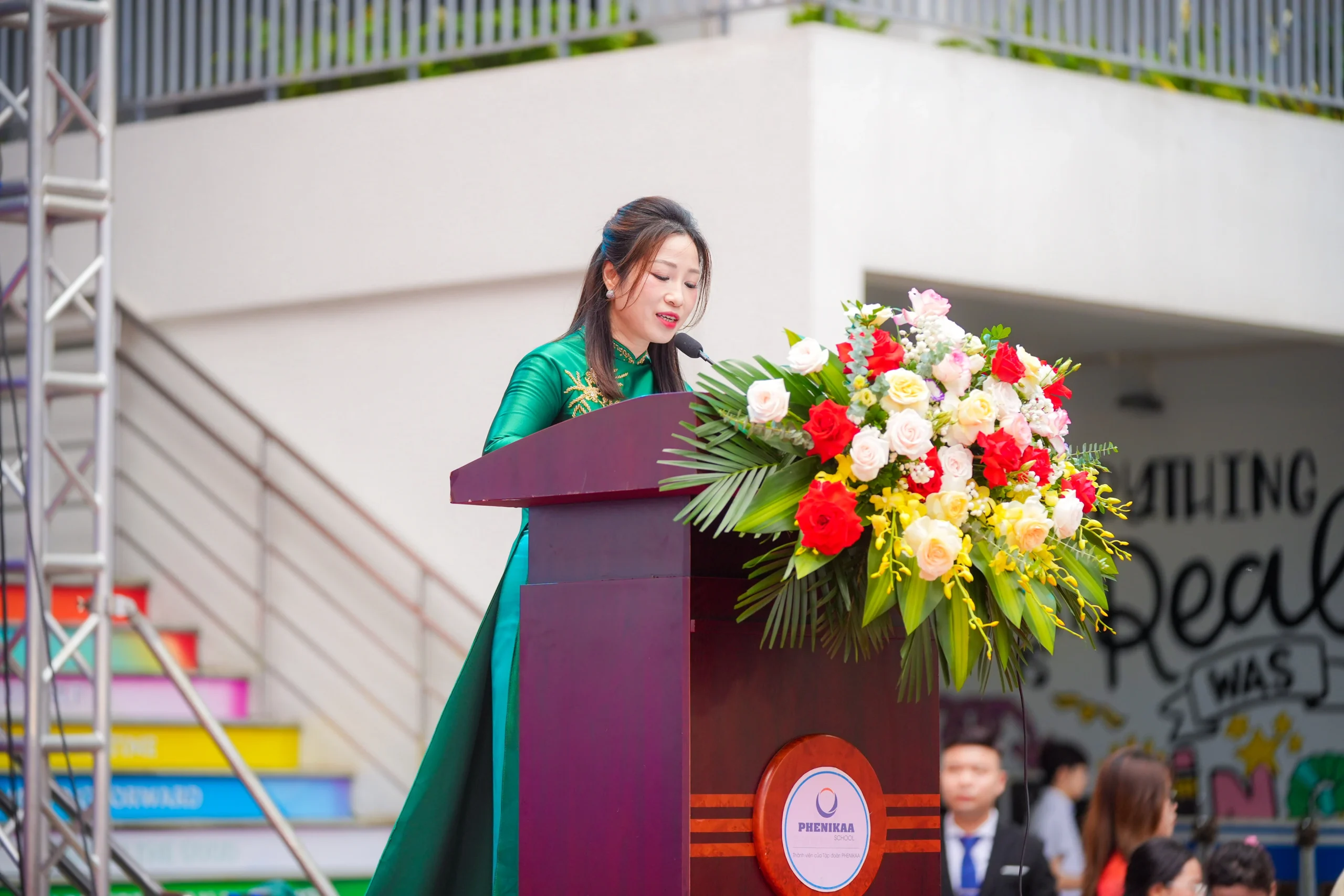 Bà Nguyễn Thị Hương - Tổng Giám đốc Phenikaa School phát biểu Khai mạc chương trình
