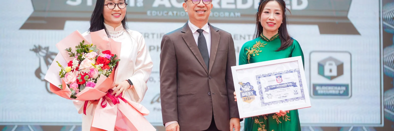 Phenikaa School vinh dự đón nhận CHỨNG NHẬN TOÀN CẦU VỀ GIÁO DỤC STEM và danh hiệu TOP 5% CÁC TỔ CHỨC STEM XUẤT SẮC NHẤT (BEST IN STEM)