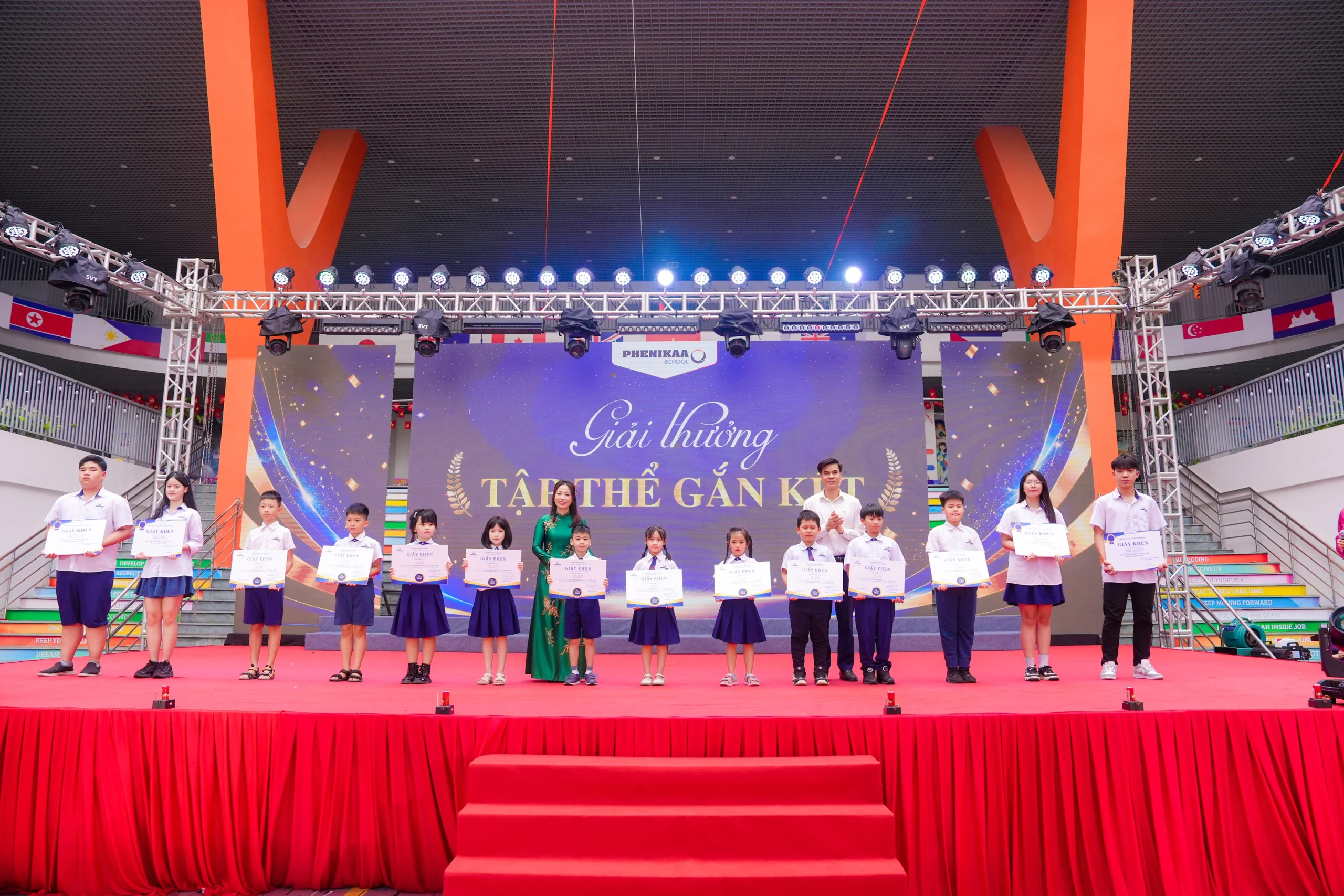 Lễ vinh danh và trao thưởng: Giải thưởng "Tập thể gắn kết"