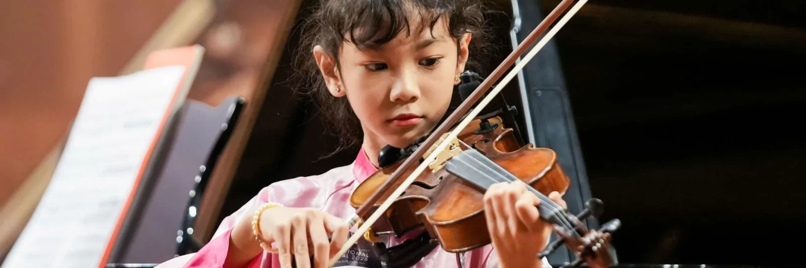 Ảnh: Em Hoàng An Hiên nuôi dưỡng đam mê âm nhạc song hành cùng kết quả học tập xuất sắc trên lớp