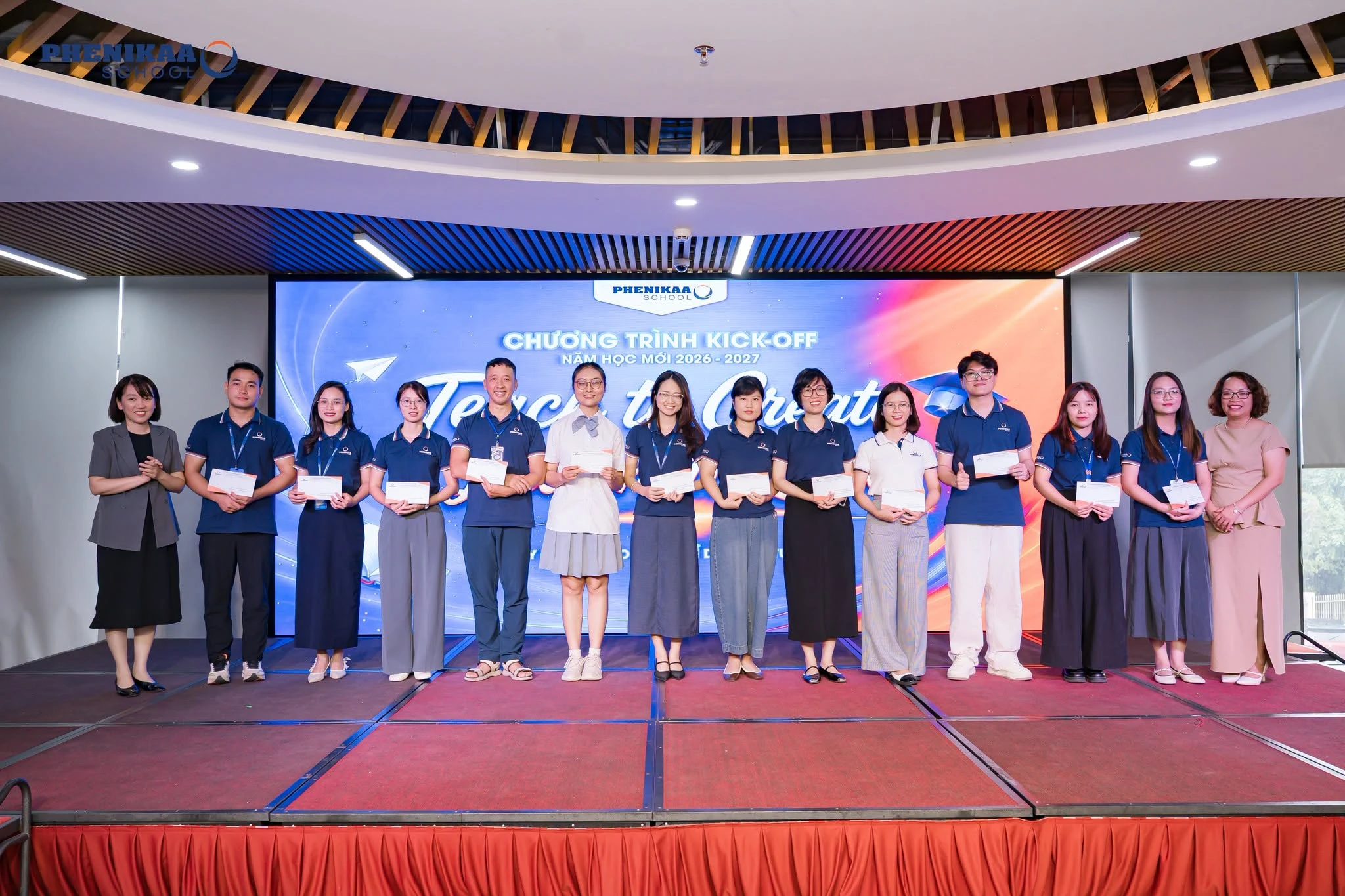 Vinh danh v&agrave; khen thưởng c&aacute;c Gi&aacute;o vi&ecirc;n đạt th&agrave;nh t&iacute;ch xuất sắc trong Hội thi Gi&aacute;o vi&ecirc;n dạy giỏi v&agrave; c&oacute; nhiều đ&oacute;ng g&oacute;p trong c&ocirc;ng t&aacute;c &ocirc;n luyện đội tuyển học sinh