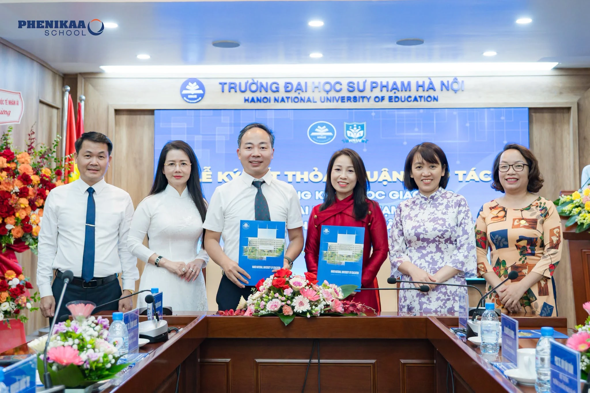 Lễ ký kết Thỏa thuận hợp tác được thực hiện với sự chứng kiến của lãnh đạo hai đơn vị, thể hiện quyết tâm chung trong việc xây dựng mối quan hệ hợp tác chiến lược, đồng hành và tin cậy vì sự phát triển của giáo dục.