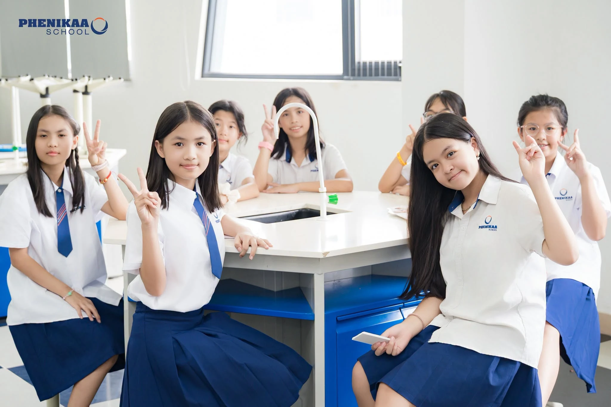 Một số hình ảnh của học sinh Phenikaa School tại lớp học trong ngày đầu tiên của Back to School.