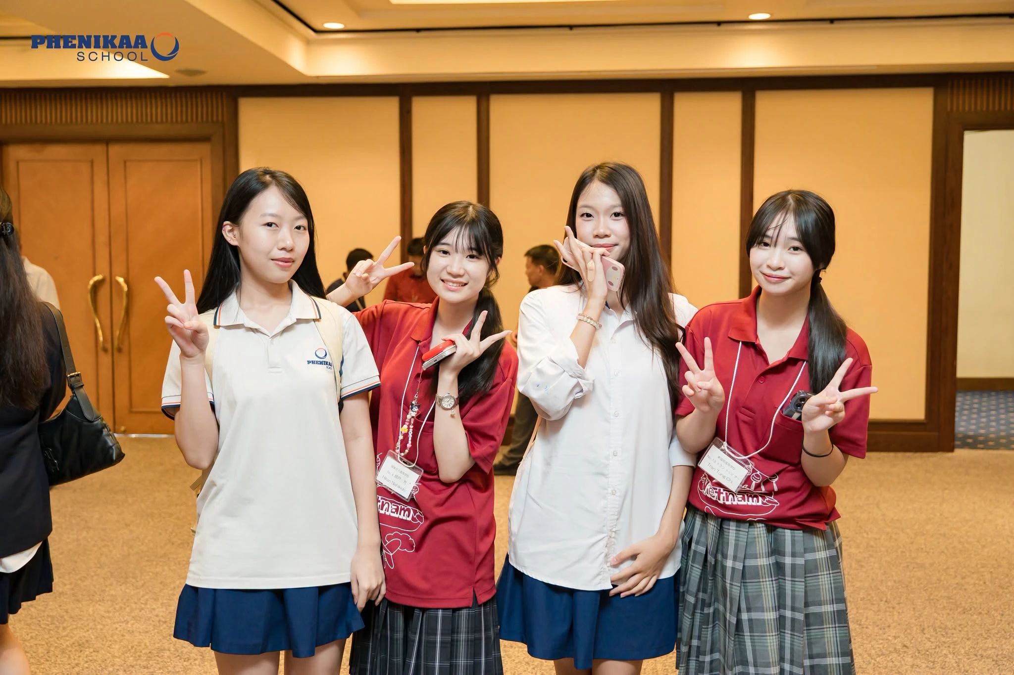Học sinh Phenikaa Schoolvà học sinh tỉnh Fukuoka (Nhật Bản) tham gia chương trình đón tiếp đoàn Giáo viên và học sinh đến từ tỉnh Fukuoka trong khuôn khổ chương trình giao lưu văn hóa, giáo dục giữa thành phố Hà Nội và tỉnh Fukuoka.