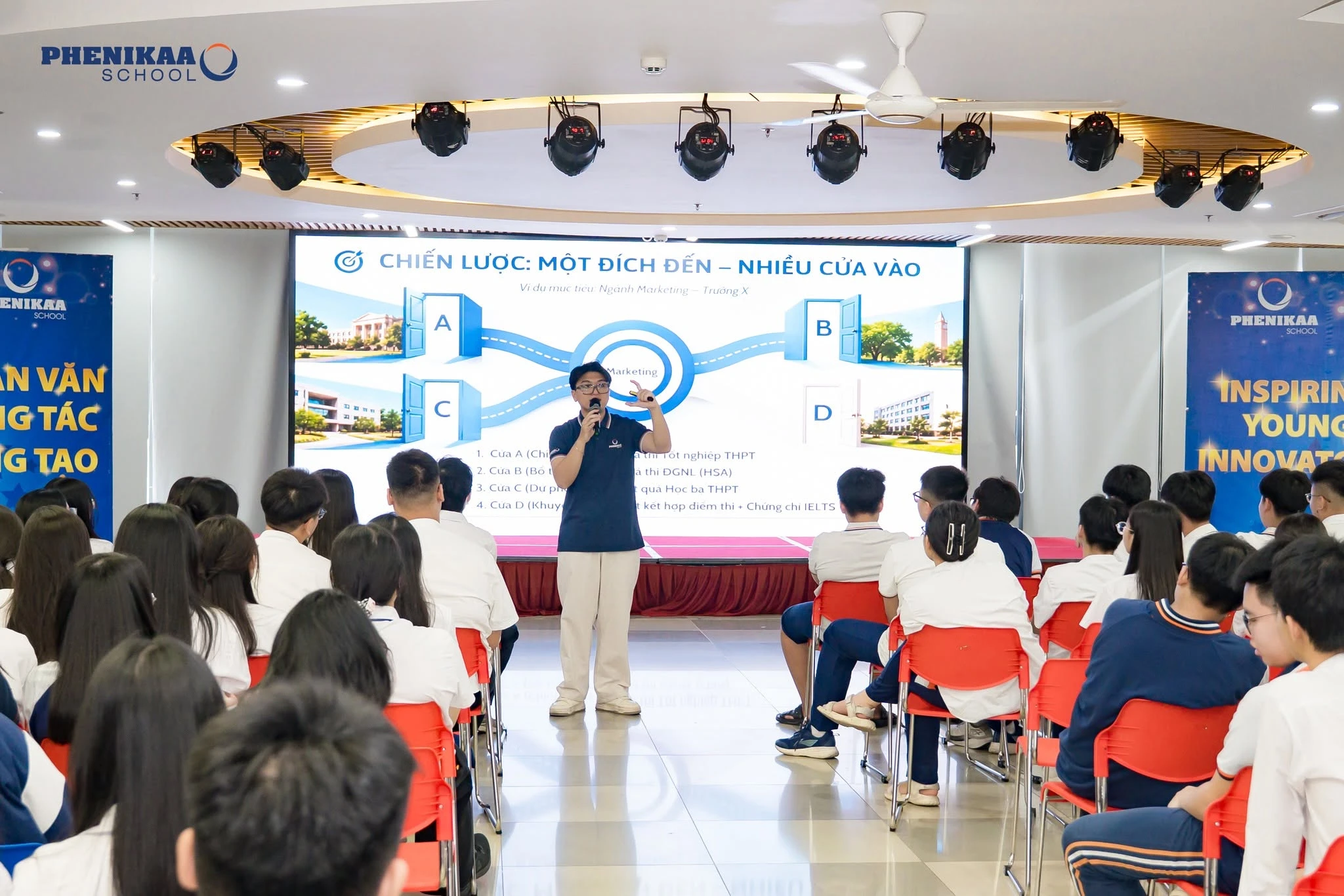 Hướng nghiệp cho học sinh kh&ocirc;ng chỉ bắt đầu khi đứng trước ngưỡng cửa đại học, m&agrave; l&agrave; một qu&aacute; tr&igrave;nh được chuẩn bị từng bước từ những năm THCS
