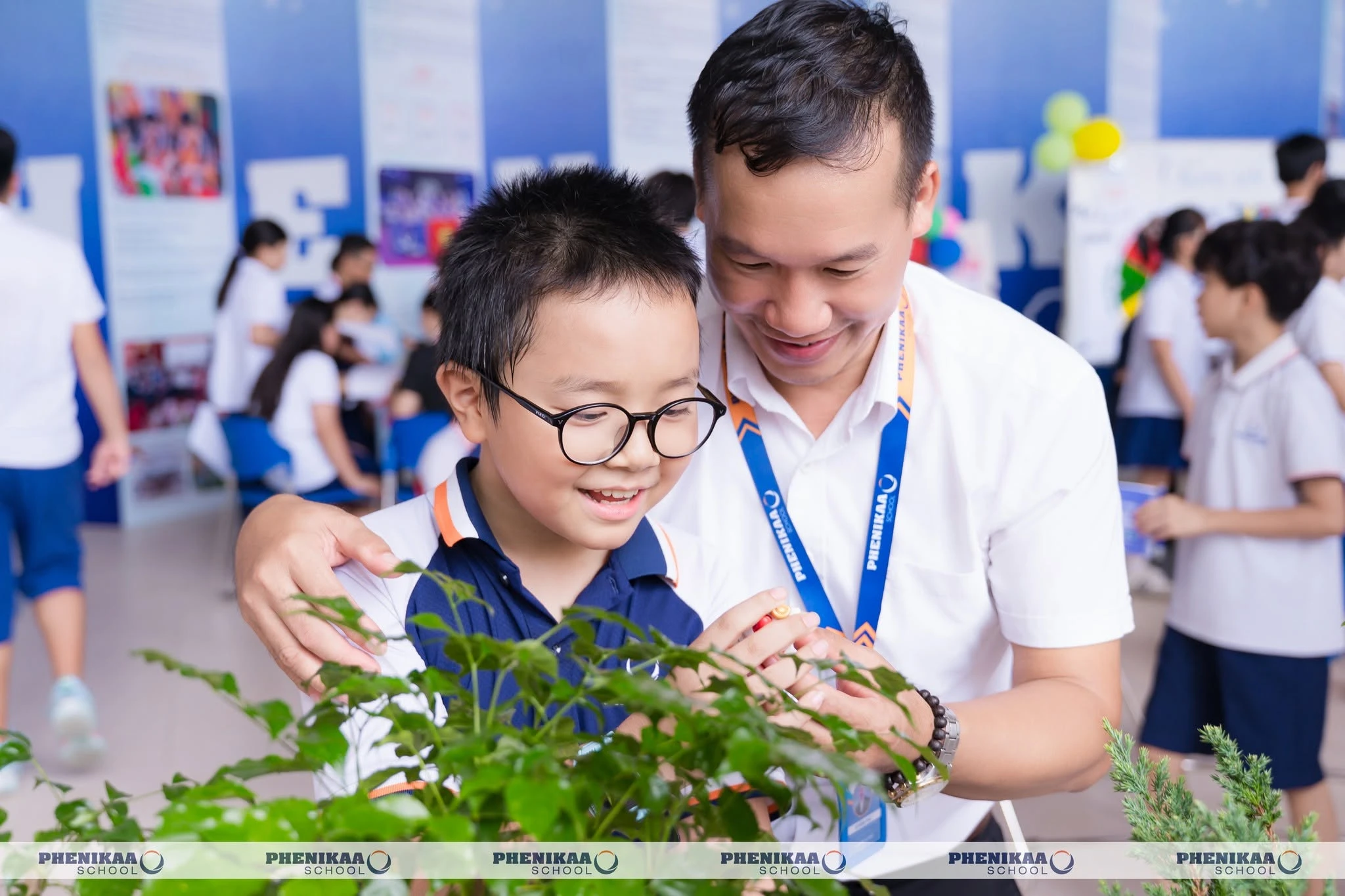 Thầy và trò Phenikaa School hào hứng tham gia các hoạt động trải nghiệm trong ngày hội Career Day 2026